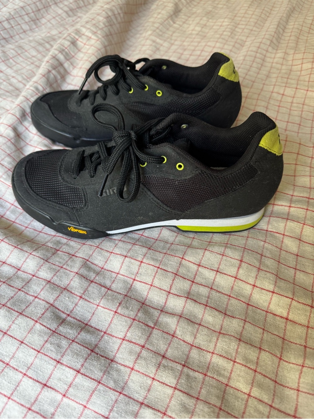 Giro cycling shoes